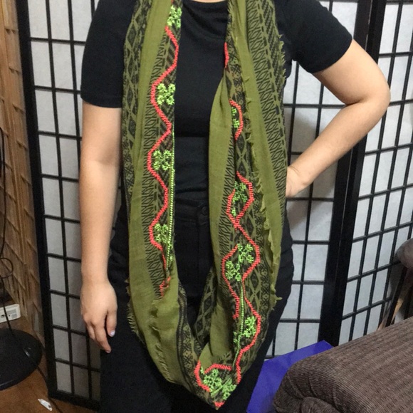 Infinity Scarf 🧣 - Picture 2 of 4